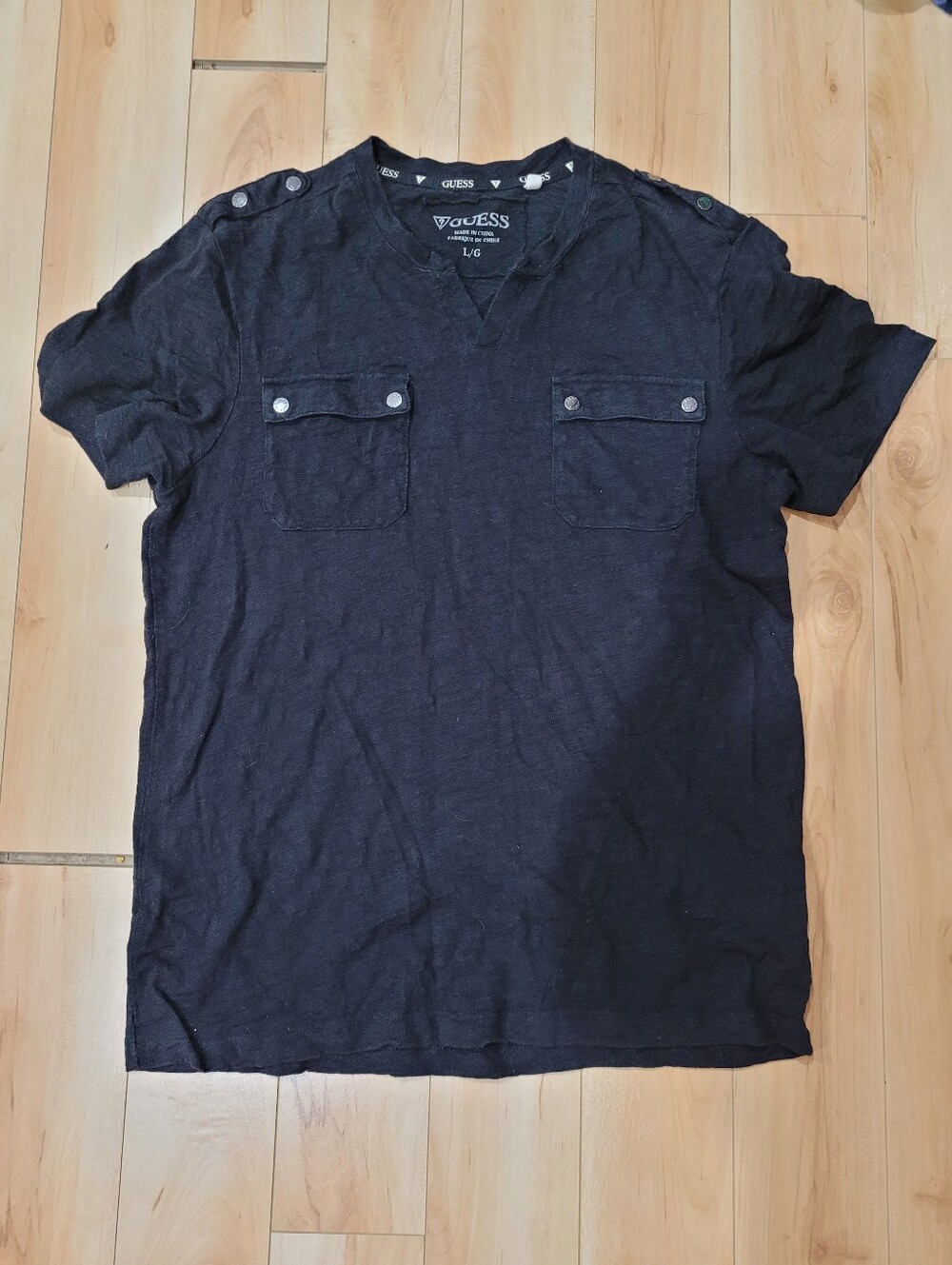 Guess men's size large black tee shirt